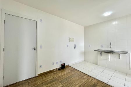 Sala de apartamento à venda com 2 quartos, 33m² em Jardim Itacolomi, São Paulo