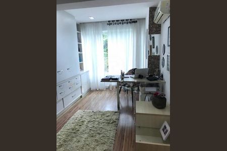 Casa à venda com 4 quartos, 285m² em Taquara, Rio de Janeiro