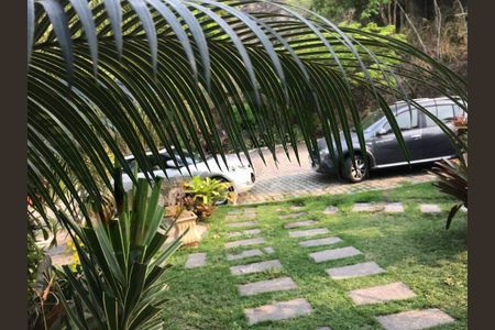 Casa à venda com 285m², 4 quartos e 1 vaga