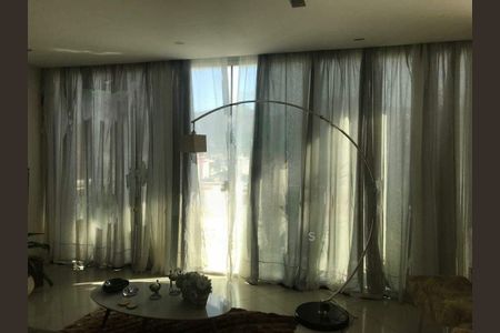 Casa à venda com 285m², 4 quartos e 1 vaga