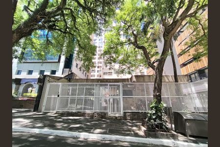 Apartamento para alugar com 74m², 2 quartos e 1 vagaFachada