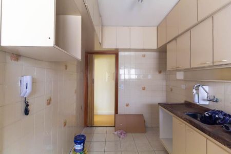 Apartamento para alugar com 146m², 4 quartos e 1 vaga