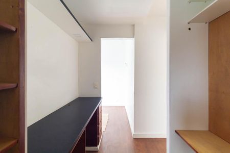 Apartamento para alugar com 146m², 4 quartos e 1 vaga