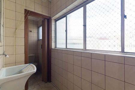 Apartamento para alugar com 146m², 4 quartos e 1 vaga