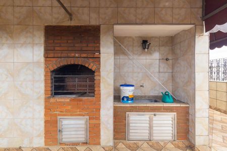 Apartamento para alugar com 146m², 4 quartos e 1 vaga