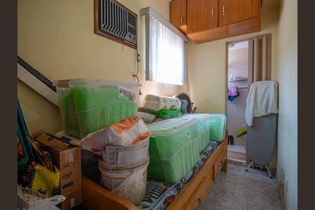 Apartamento à venda com 110m², 3 quartos e 2 vagas Apartamento à venda com 110m², 3 quartos e 2 vagasQuarto de Serviço