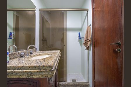 Apartamento à venda com 110m², 3 quartos e 2 vagas Apartamento à venda com 110m², 3 quartos e 2 vagasBanheiro Social