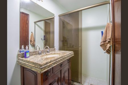 Apartamento à venda com 110m², 3 quartos e 2 vagas Apartamento à venda com 110m², 3 quartos e 2 vagasBanheiro Social