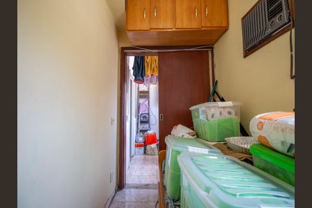 Apartamento à venda com 110m², 3 quartos e 2 vagas Apartamento à venda com 110m², 3 quartos e 2 vagasQuarto de Serviço