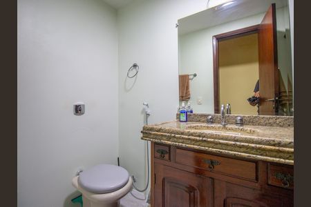 Apartamento à venda com 110m², 3 quartos e 2 vagas Apartamento à venda com 110m², 3 quartos e 2 vagasBanheiro Social