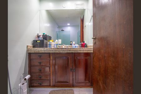 Apartamento à venda com 110m², 3 quartos e 2 vagas Apartamento à venda com 110m², 3 quartos e 2 vagasBanheiro Suite