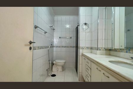 Apartamento à venda com 118m², 3 quartos e 1 vagaBanheiro 2