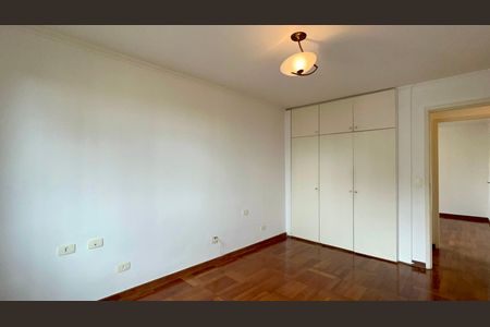 Apartamento à venda com 118m², 3 quartos e 1 vagaQuarto 2