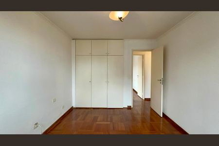 Apartamento à venda com 118m², 3 quartos e 1 vagaQuarto 2