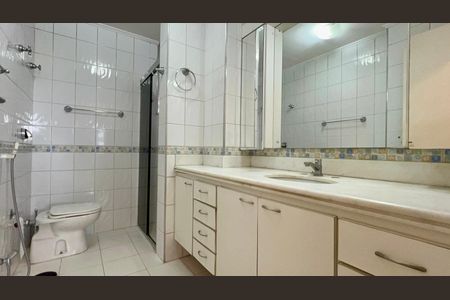 Apartamento à venda com 118m², 3 quartos e 1 vagaBanheiro 2