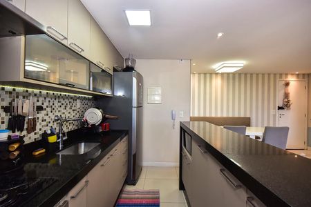 Apartamento à venda com 58m², 2 quartos e 1 vagaCozinha