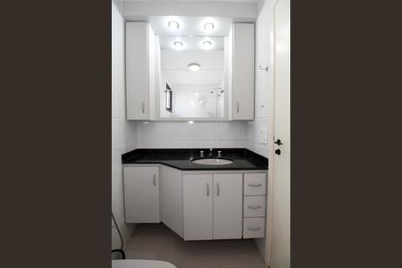 Apartamento para alugar com 77m², 2 quartos e 2 vagasBanheiro da Suíte