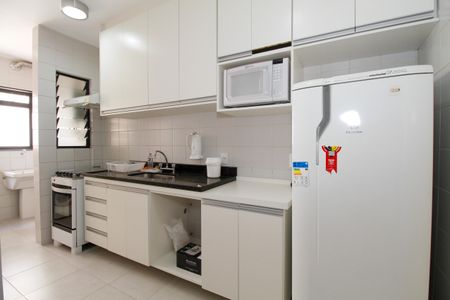 Apartamento para alugar com 77m², 2 quartos e 2 vagasCozinha