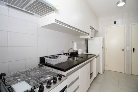 Apartamento para alugar com 77m², 2 quartos e 2 vagasCozinha