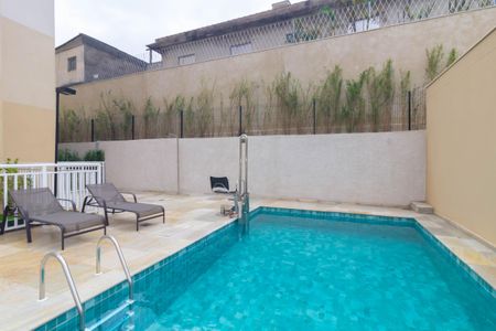 Apartamento à venda com 32m², 2 quartos e sem vagaÁrea comum - Piscina