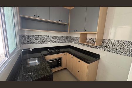 Cozinha de apartamento à venda com 2 quartos, 112m² em Vila Tibiriçá, Santo André