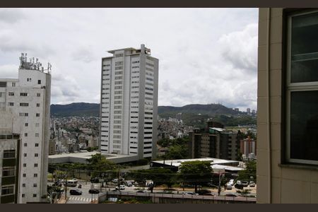 Apartamento à venda com 200m², 4 quartos e 3 vagasVista