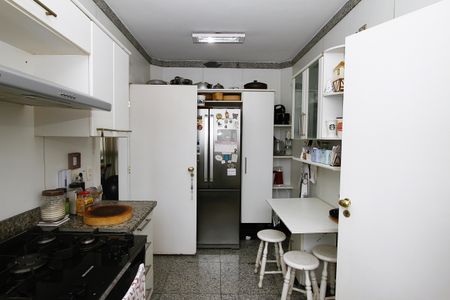 Apartamento à venda com 200m², 4 quartos e 3 vagasCozinha