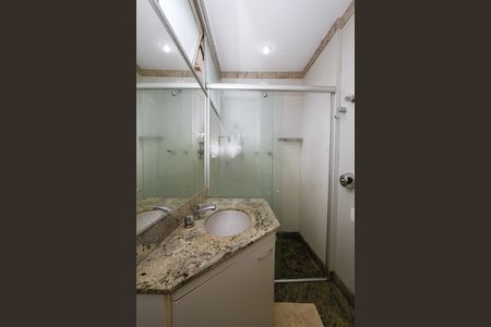 Apartamento à venda com 200m², 4 quartos e 3 vagasBanheiro Social