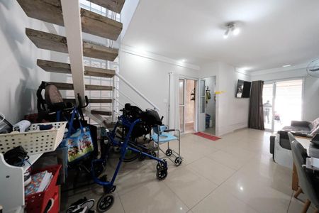Sala de casa à venda com 2 quartos, 244m² em Vila Marieta, São Paulo