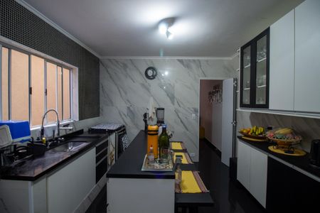 Cozinha de casa à venda com 3 quartos, 150m² em Jardim Ester Yolanda, São Paulo