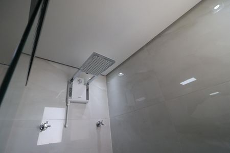 Apartamento para alugar com 140m², 4 quartos e 1 vaga Apartamento para alugar com 140m², 4 quartos e 1 vagaBanheiro da Suíte 1