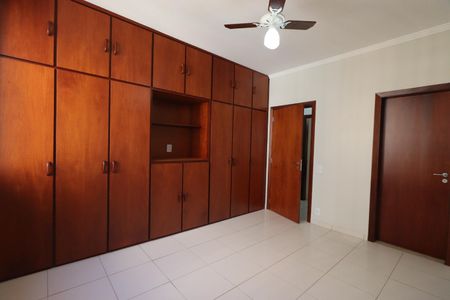 Apartamento para alugar com 140m², 4 quartos e 1 vaga Apartamento para alugar com 140m², 4 quartos e 1 vagaSuíte 1