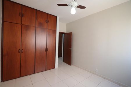Apartamento para alugar com 140m², 4 quartos e 1 vaga Apartamento para alugar com 140m², 4 quartos e 1 vagaQuarto 1