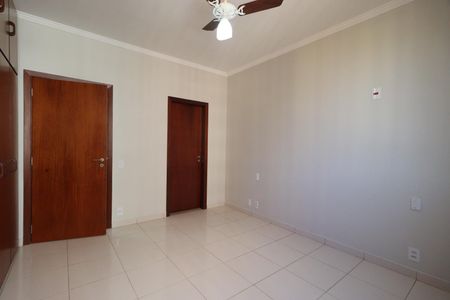 Apartamento para alugar com 140m², 4 quartos e 1 vaga Apartamento para alugar com 140m², 4 quartos e 1 vagaSuíte 1