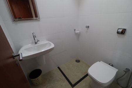 Apartamento para alugar com 140m², 4 quartos e 1 vaga Apartamento para alugar com 140m², 4 quartos e 1 vagaBanheiro da Suíte 2