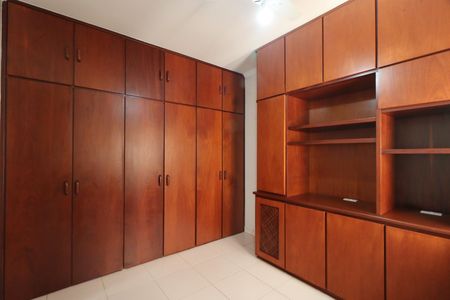 Apartamento para alugar com 140m², 4 quartos e 1 vaga Apartamento para alugar com 140m², 4 quartos e 1 vagaQuarto 2