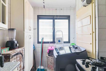 Apartamento à venda com 56m², 2 quartos e 1 vagaCozinha e Área de Serviço