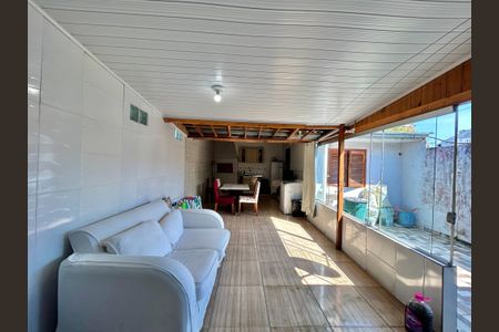 Casa à venda com 59m², 2 quartos e 2 vagas Casa à venda com 59m², 2 quartos e 2 vagasÁrea gourmet