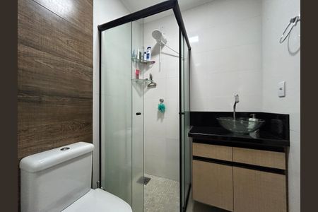 Casa à venda com 59m², 2 quartos e 2 vagas Casa à venda com 59m², 2 quartos e 2 vagasBanheiro