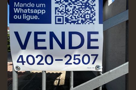 Casa à venda com 59m², 2 quartos e 2 vagas Casa à venda com 59m², 2 quartos e 2 vagasPlaca