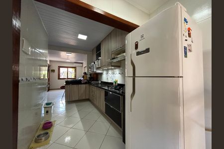 Casa à venda com 59m², 2 quartos e 2 vagas Casa à venda com 59m², 2 quartos e 2 vagasCozinha