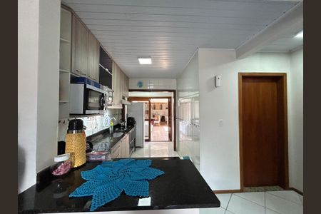 Casa à venda com 59m², 2 quartos e 2 vagas Casa à venda com 59m², 2 quartos e 2 vagasCozinha