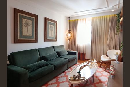 Sala de estar de apartamento à venda com 3 quartos, 120m² em Cerqueira César, São Paulo