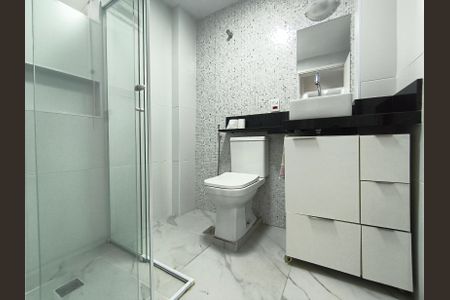 Apartamento à venda com 65m², 2 quartos e 1 vaga Apartamento à venda com 65m², 2 quartos e 1 vagaBanheiro