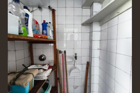 Apartamento à venda com 65m², 2 quartos e 1 vaga Apartamento à venda com 65m², 2 quartos e 1 vagaBanheiro de serviço (despensa)