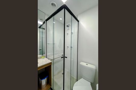 Banheiro de kitnet/studio à venda com 1 quarto, 21m² em Vila Mariana, São Paulo