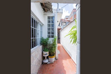 Casa à venda com 83m², 2 quartos e 1 vaga Casa à venda com 83m², 2 quartos e 1 vagaCorredor