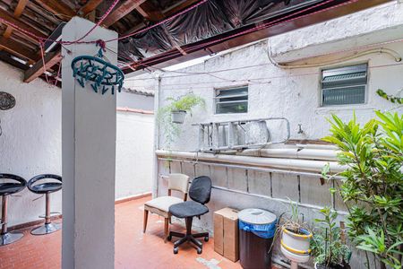 Casa à venda com 83m², 2 quartos e 1 vaga Casa à venda com 83m², 2 quartos e 1 vagaÁrea de serviço e quintal