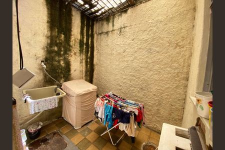 Casa à venda com 150m², 2 quartos e 3 vagas Casa à venda com 150m², 2 quartos e 3 vagasÁrea de Serviço