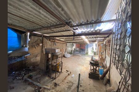 Casa à venda com 150m², 2 quartos e 3 vagas Casa à venda com 150m², 2 quartos e 3 vagasGaragem